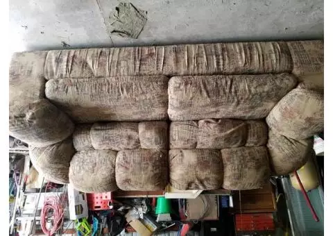 Free couch!!!